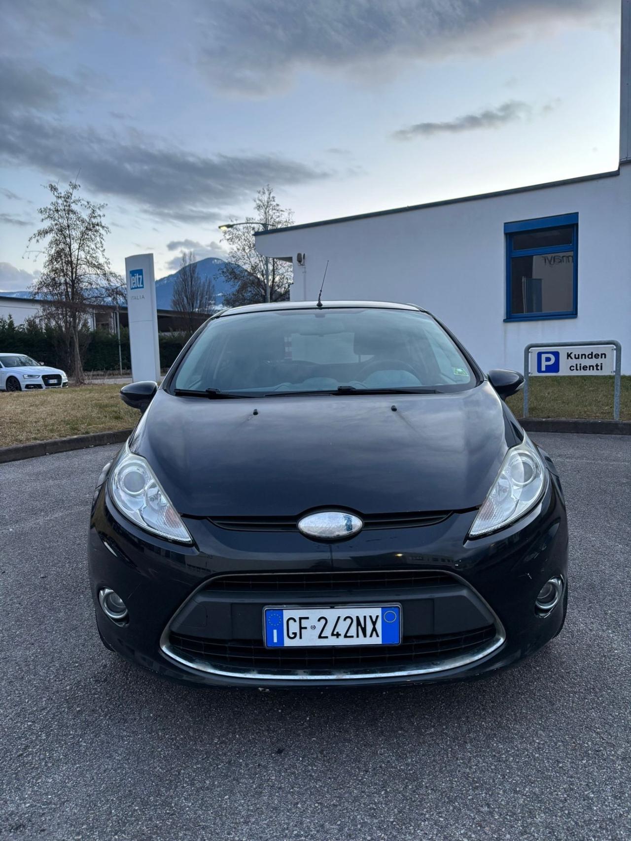 Ford Fiesta Fiesta+ 1.6 TDCi 95CV 5 porte NEOPATENTATI