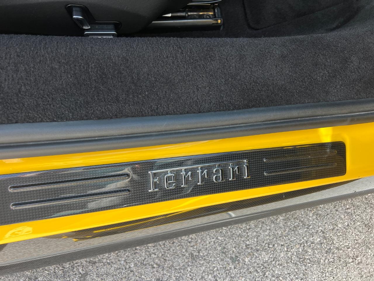 FERRARI 296 GTB CARBONIO SOLLEVATORE IVA ESPOSTA