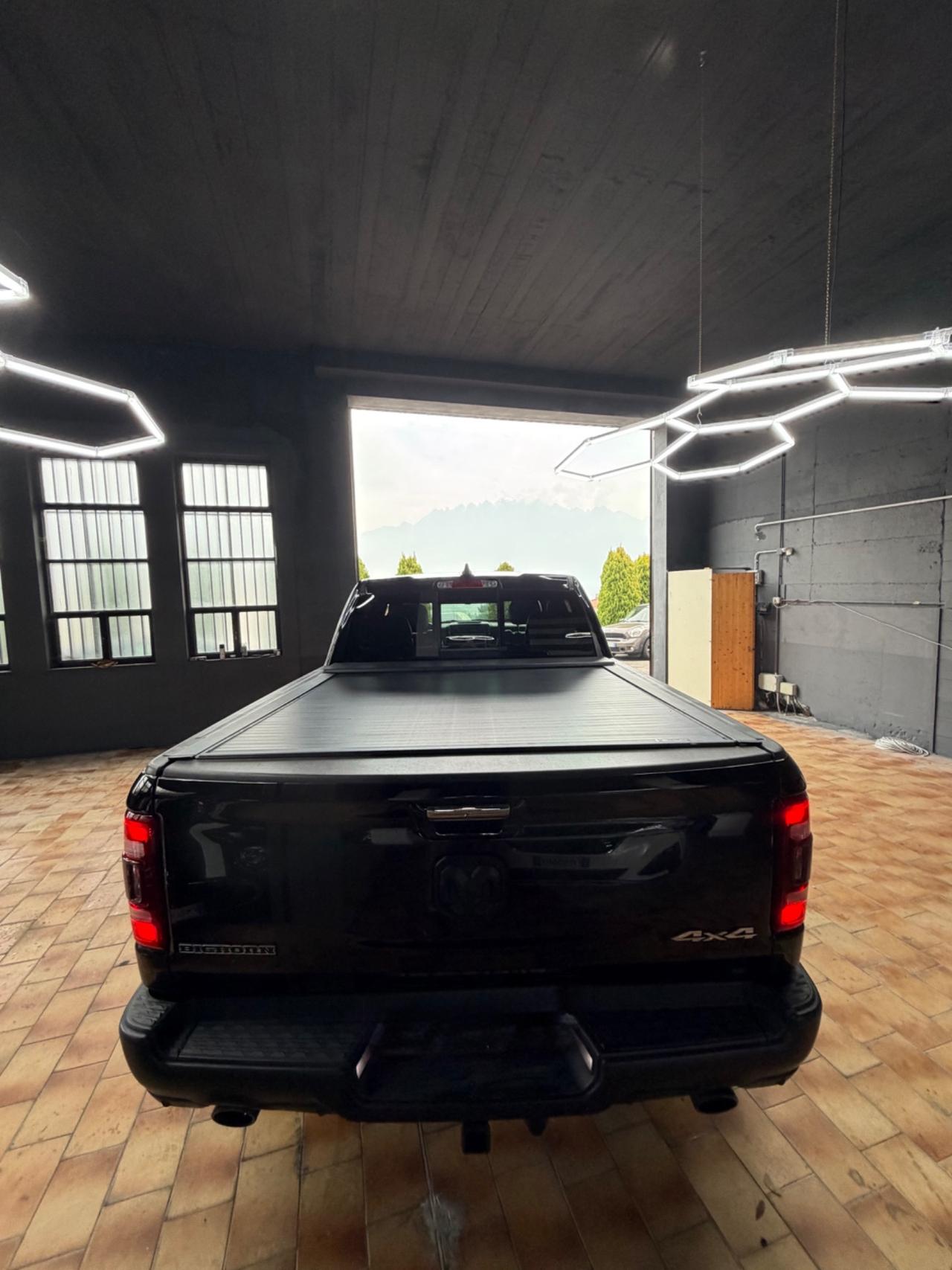 Dodge RAM 1500 5.7 V8 4x4 BIGHORN