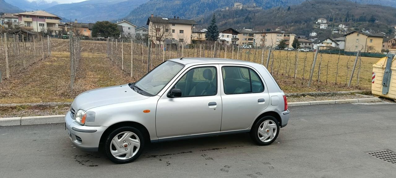 Nissan Micra 1.0 16V 5 porte Visia