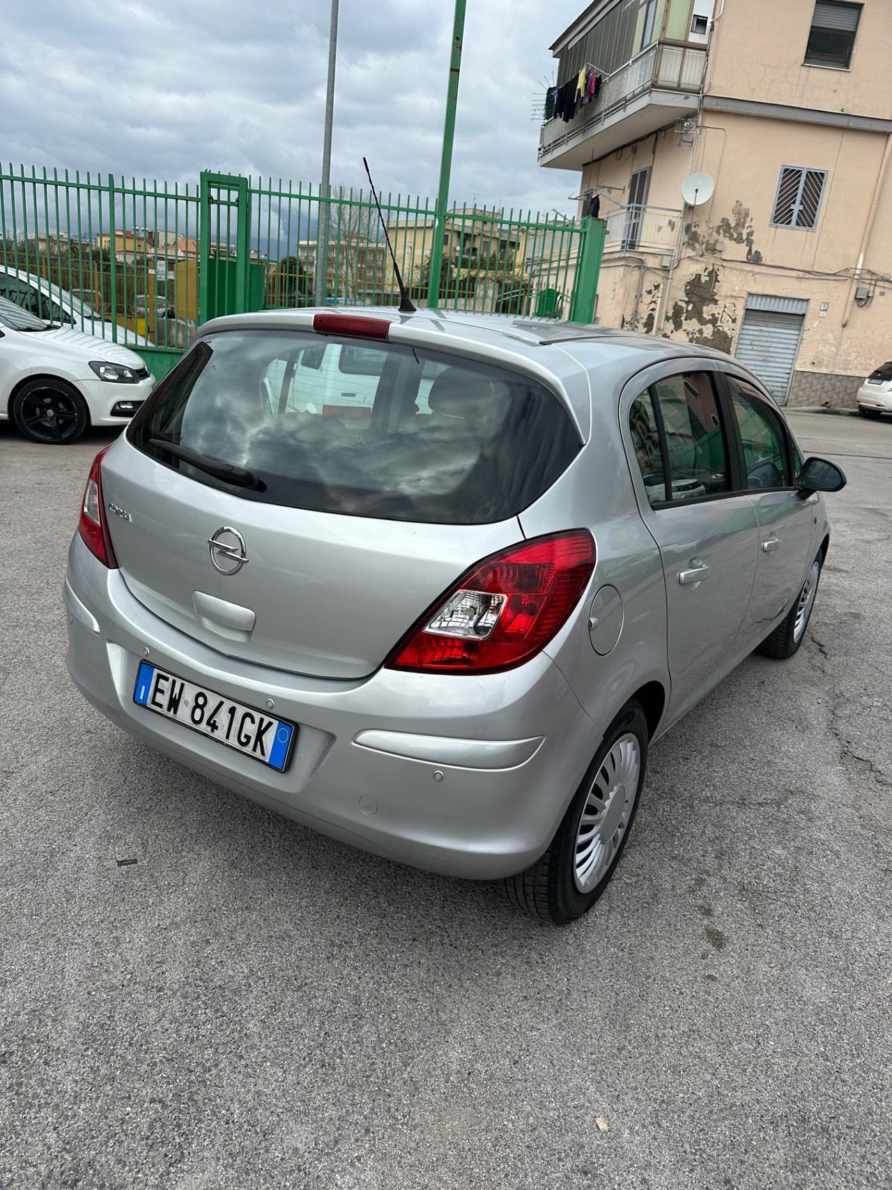 Opel Corsa 1.2 85CV 5 porte GPL-TECH Edition