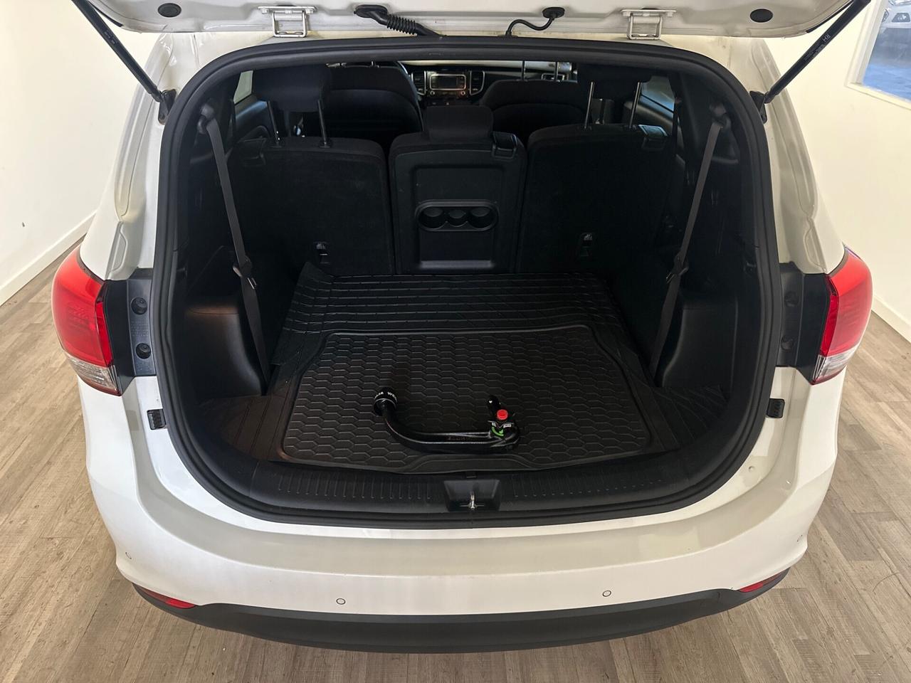 Kia Carens 1.7 CRDi 115 CV Class 7 POSTI GANCIO TRAINO