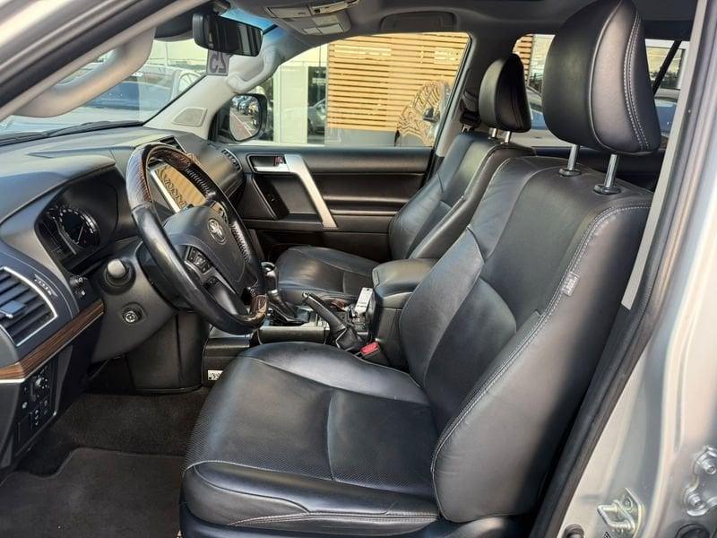 Toyota Land Cruiser 2.8 D4-D Executive A/T