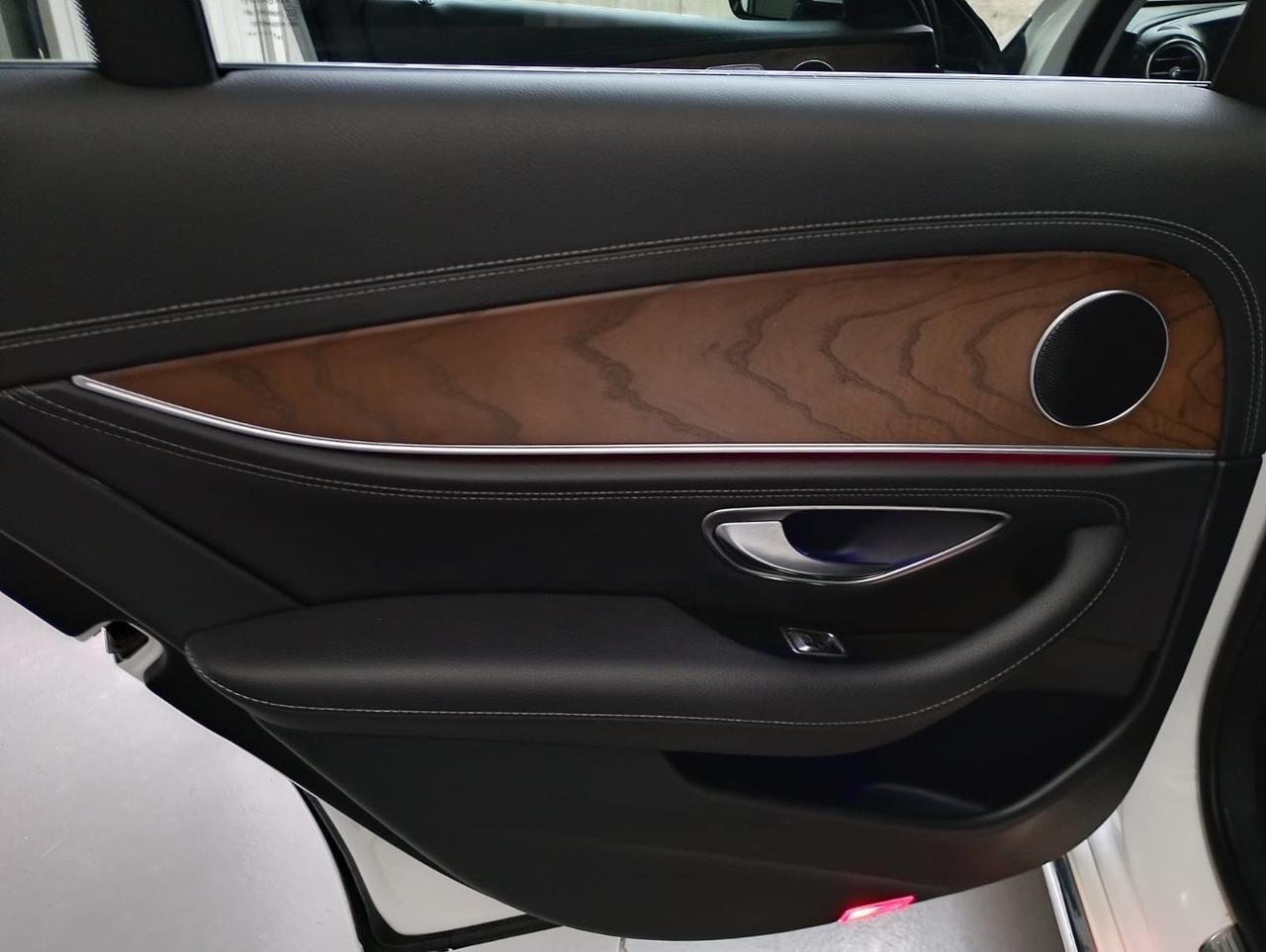 Mercedes-benz E 220 d Auto Premium Plus