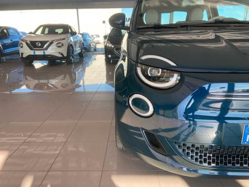 FIAT 500e 42 kWh La Prima