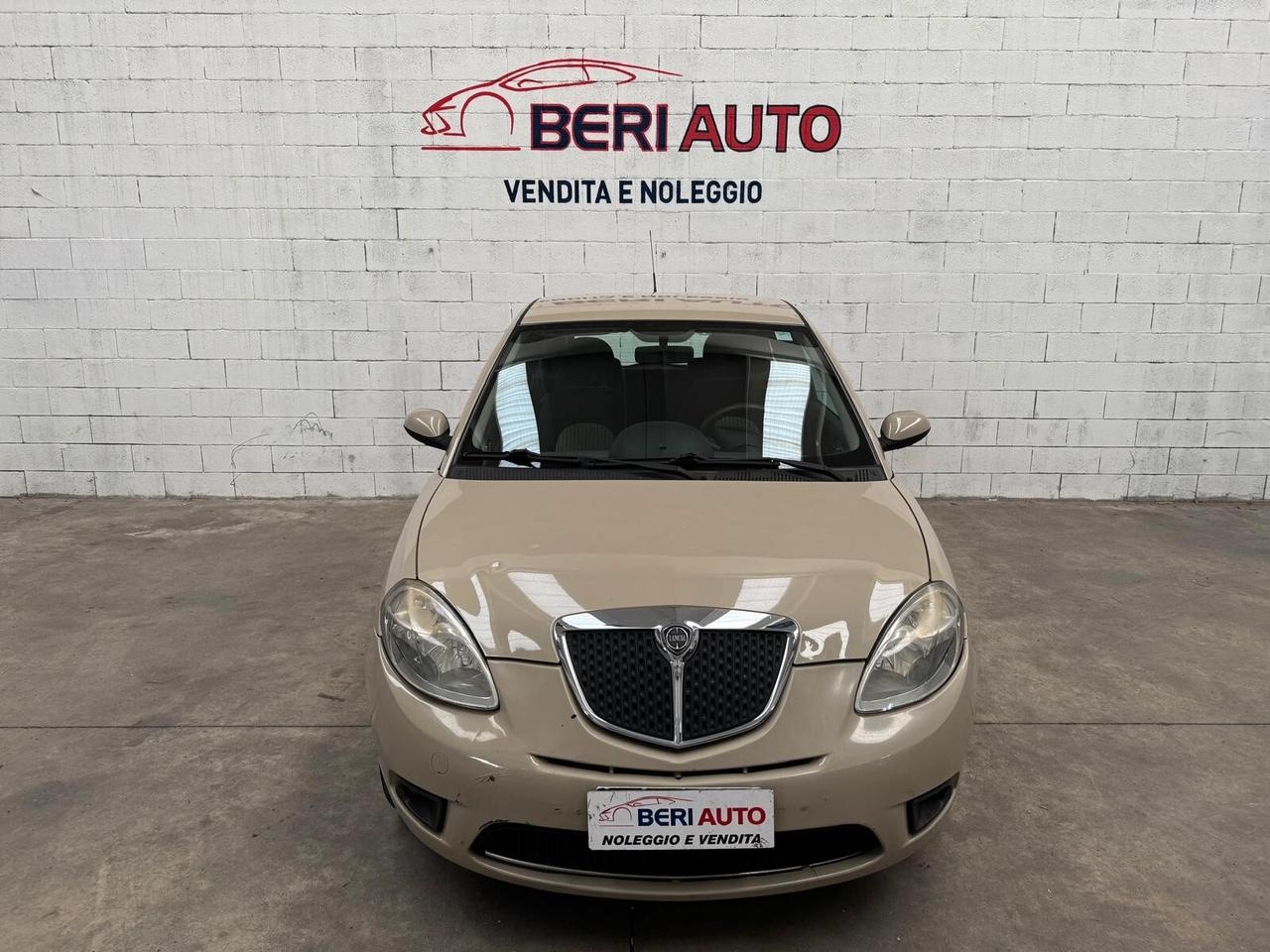 Lancia Ypsilon 1.2 benzina adatta neopatentati