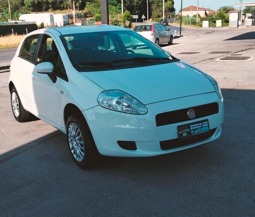 Fiat Grande Punto Grande Punto 1.4 Neopatentati Natural Power 2010