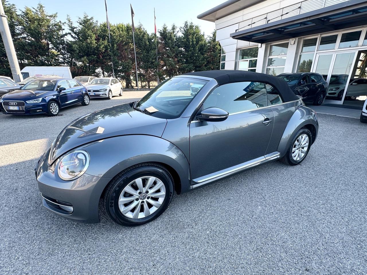 Volkswagen Maggiolino Cabrio 1.6TDI - 2015