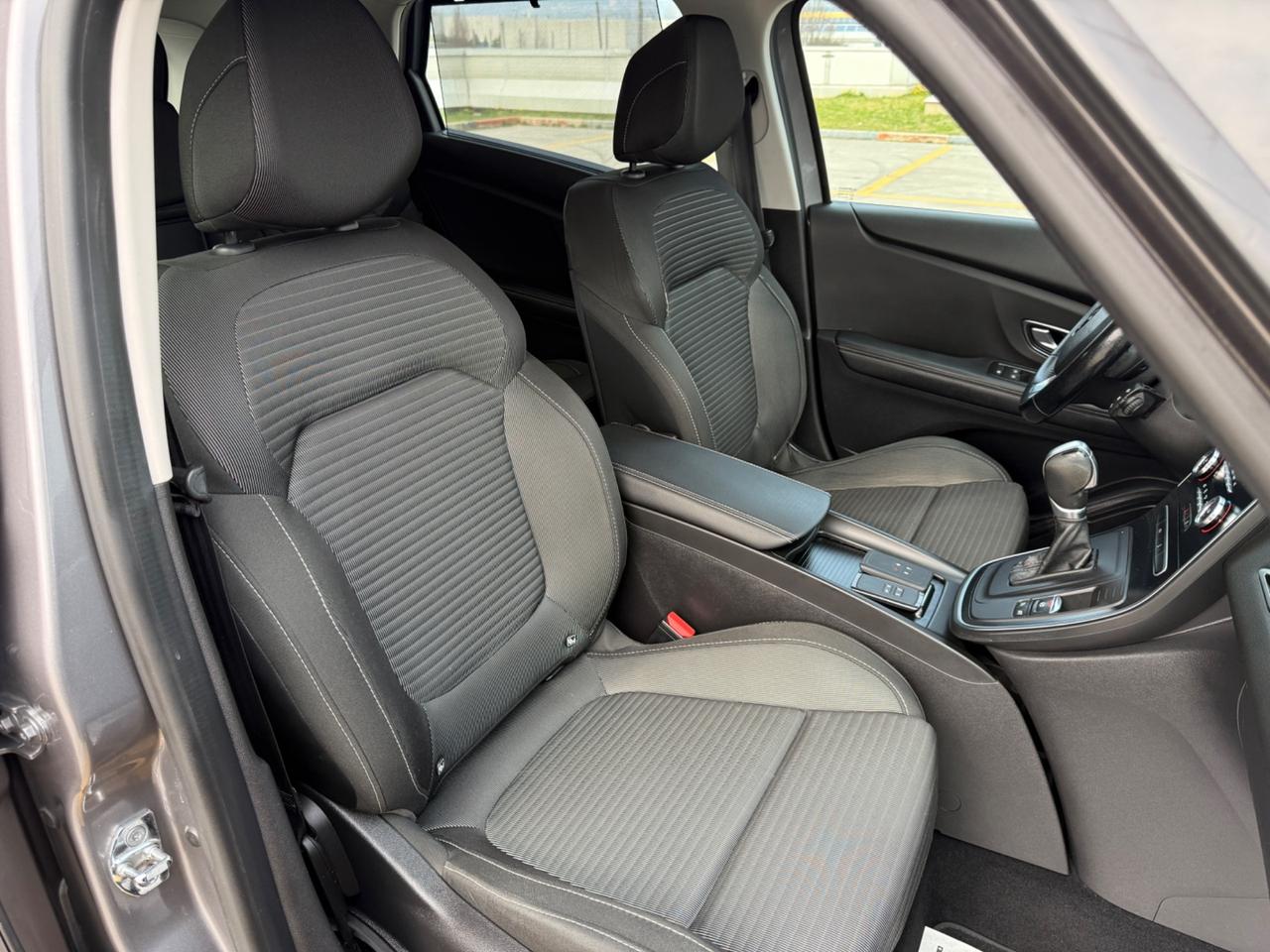 Renault Scenic 1.5 dCi 8V 110 CV NEOPATENTATI