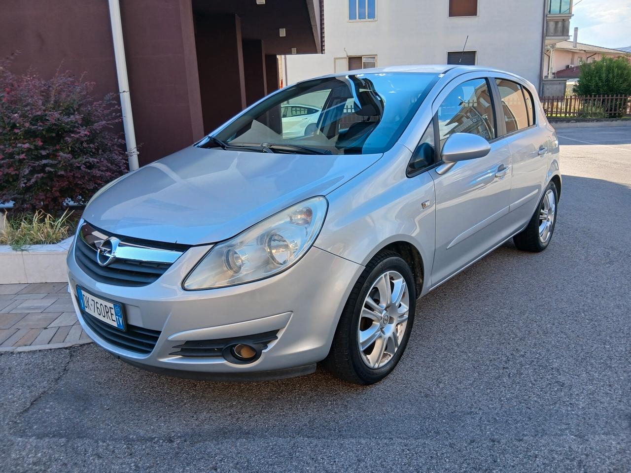 Opel Corsa 1.0 12V 5 porte Enjoy OK per neo patentati