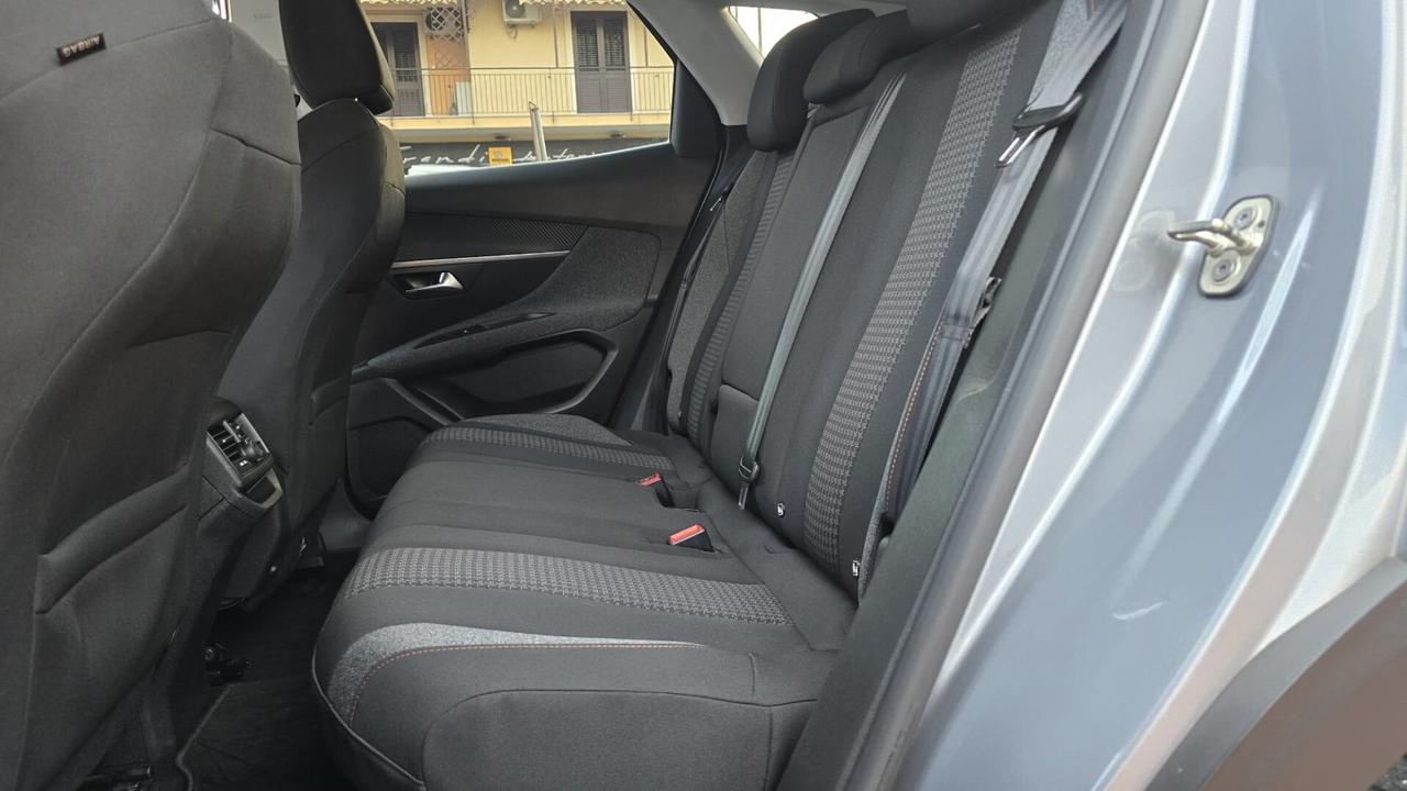 Peugeot 3008 BlueHDi 130 S&S Allure