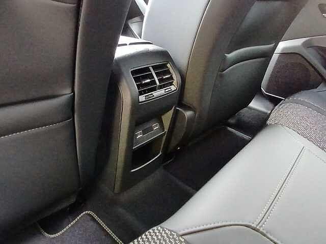 Peugeot 308 BlueHDi 130 S&S EAT8 GT