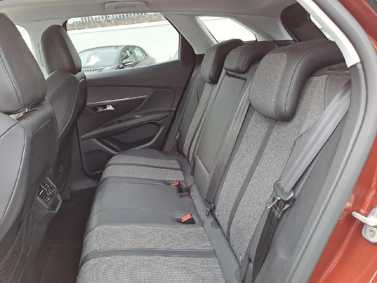 Peugeot 3008 PureTech Turbo 130 S&S Allure