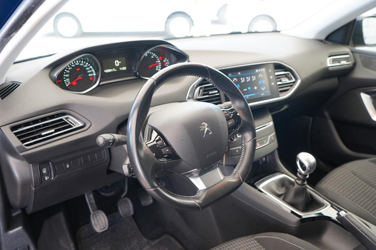 Peugeot 308 BlueHDi 120 Allure - 2017