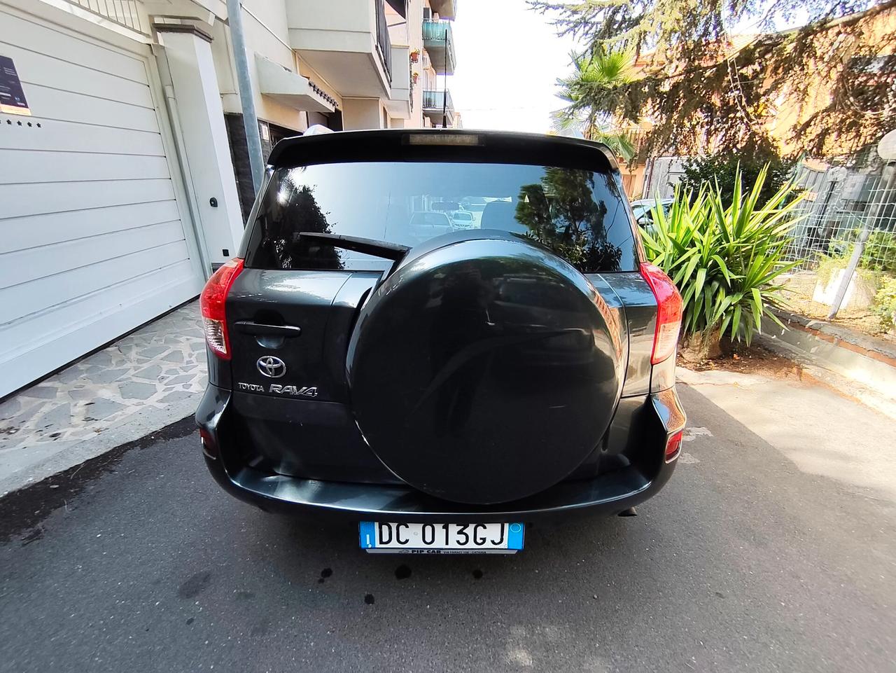 Toyota RAV 4 2.2 136 CV 2006