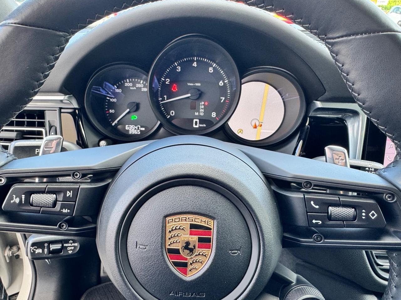 Porsche Macan 2.0 265cv colore gesso tetto uni pro
