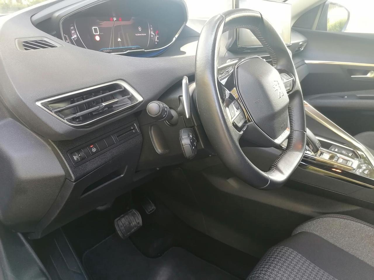 Peugeot 3008 1.5 HDI - 2021