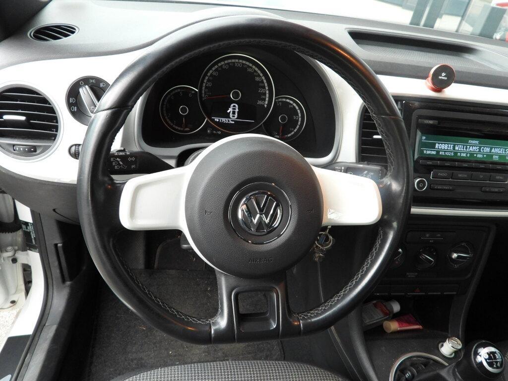 Volkswagen Maggiolino Maggiolino Cabrio 1.6 tdi Design 105cv