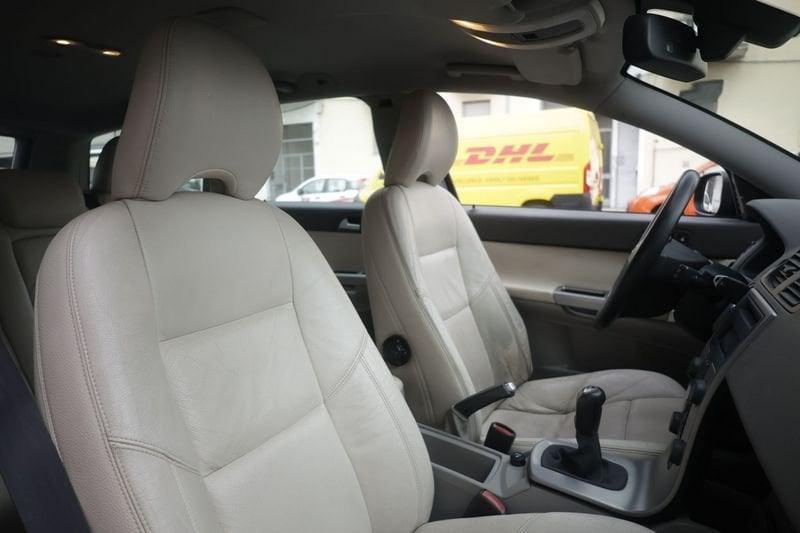 Volvo V50 Volvo V50 2.0 D cat Kinetic 100KW ANNO 2007