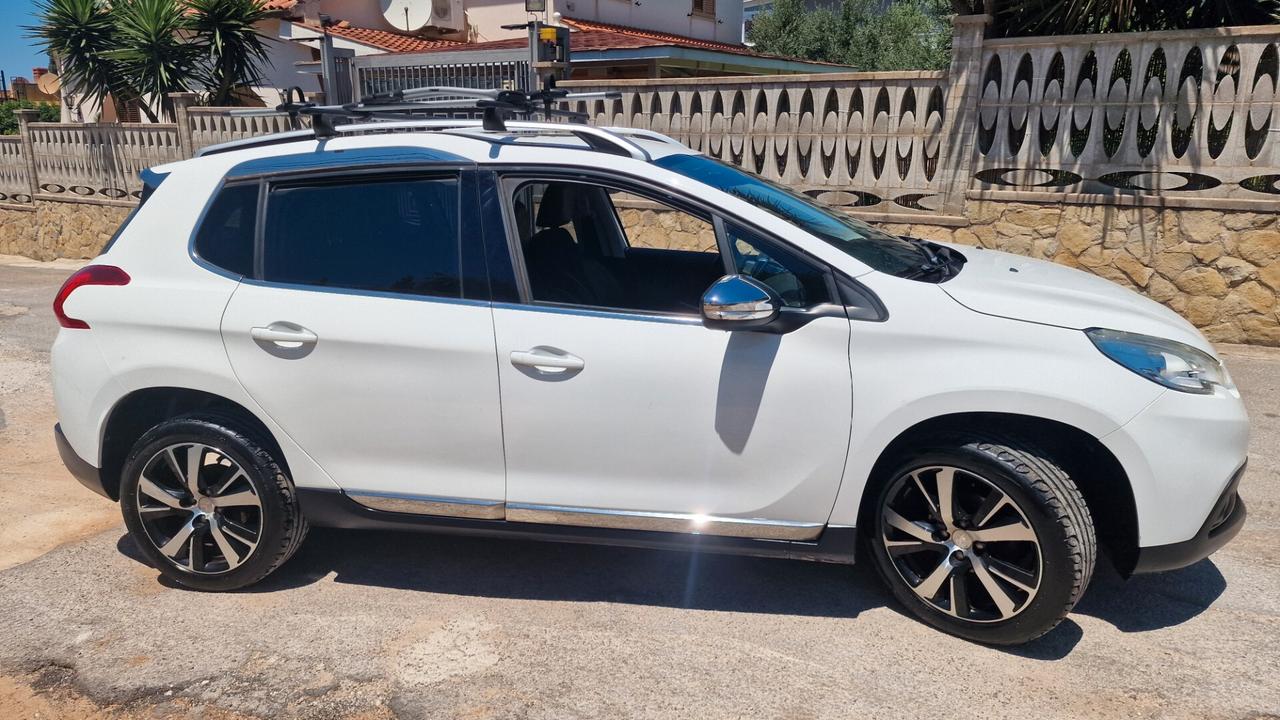 Peugeot 2008 BlueHDi 100 S&S Black Matt