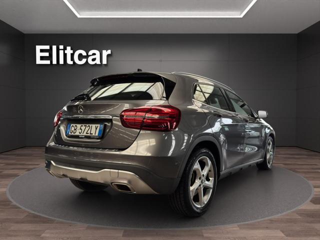 MERCEDES-BENZ GLA 200 Sport