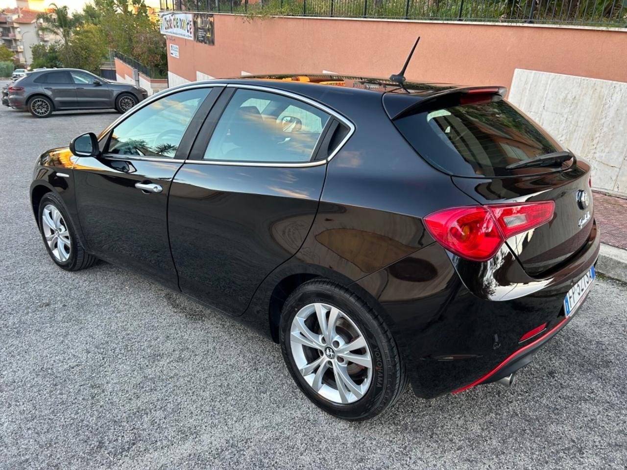 Alfa Romeo Giulietta 1.6 JTDm garanzia di 12 mesi