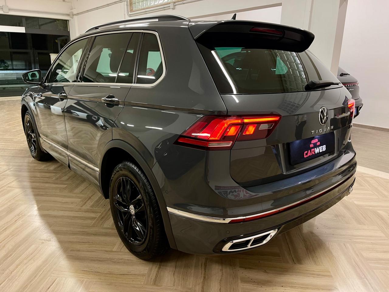 VOLKSWAGEN TIGUAN 2.0 TDI R-Line 4MOTION 2021