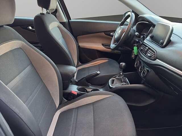 Fiat Tipo 1.6 Mjt S&S 5 porte Easy