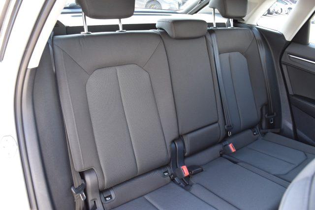 AUDI Q3 35 TDI S tronic Business