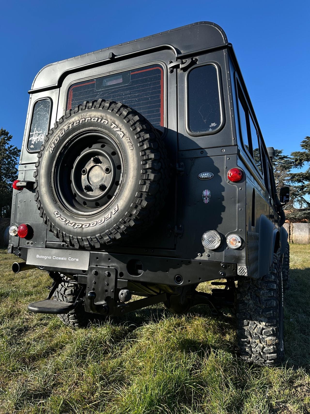 Land Rover Defender 110 TD4 7 POSTI