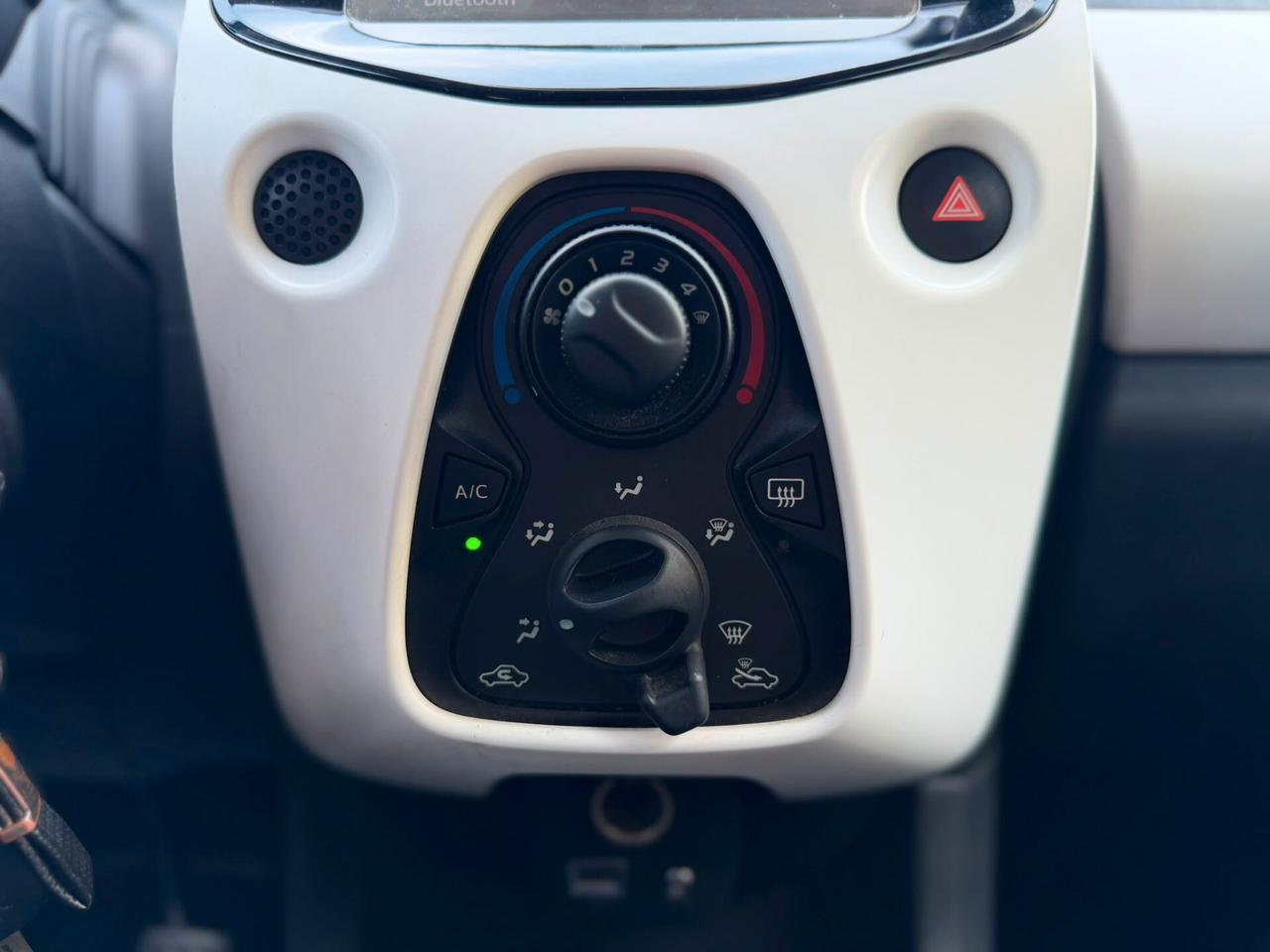 Peugeot 108 VTi 68 5 porte Allure TOP!