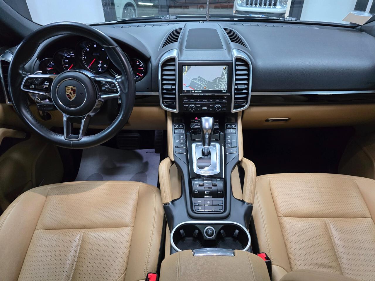 Porsche Cayenne 3.0 Diesel Platinum Edition (Extra Full)