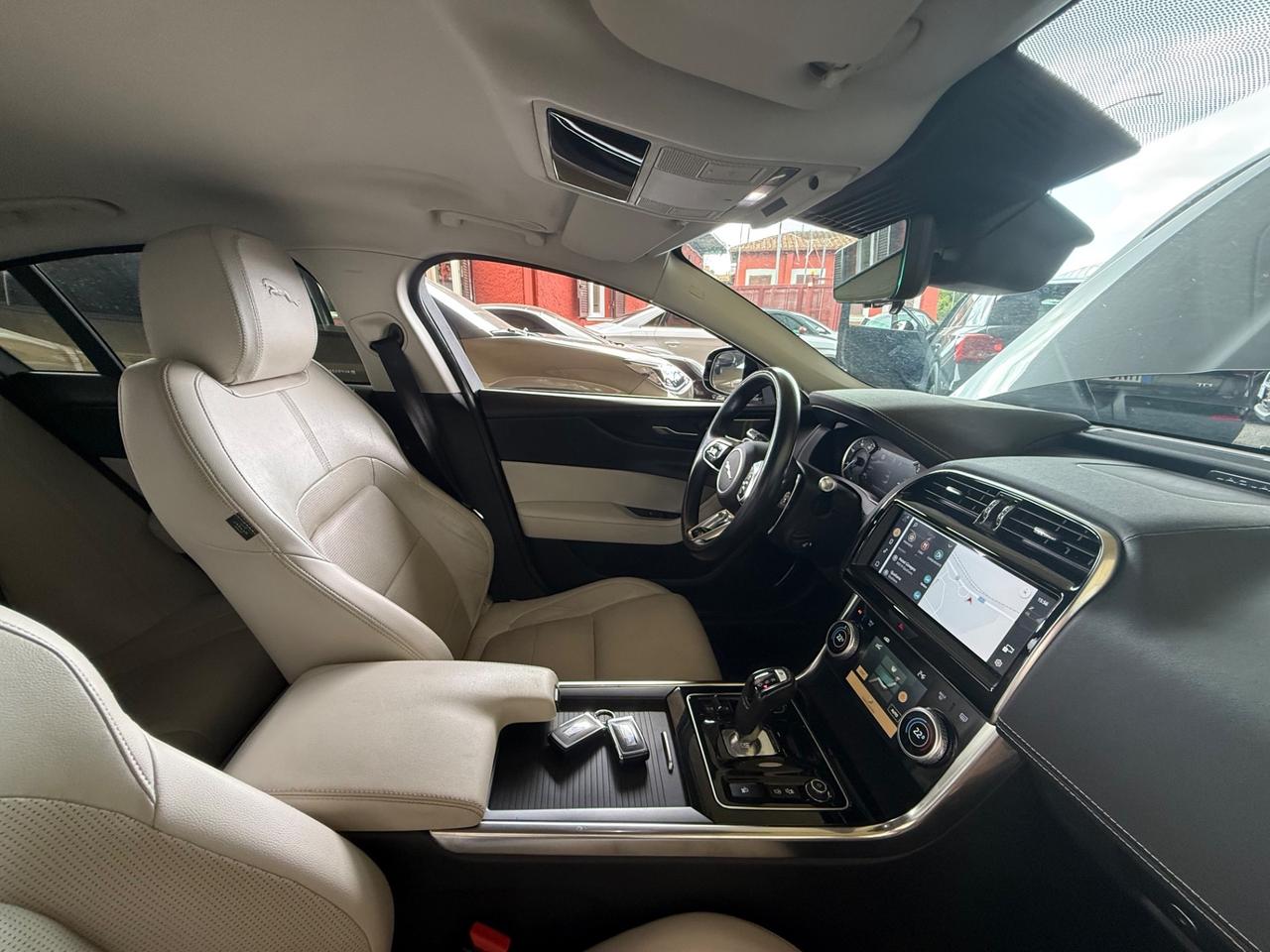 XE 2.0 D 204 CV-R-Dynamic HSE-IVA ESP-unipro