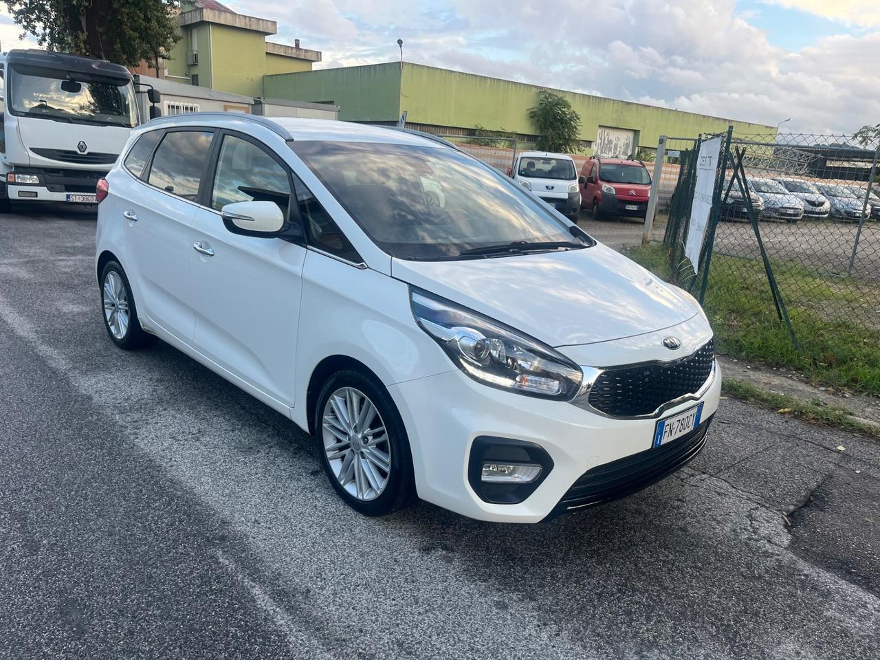 Kia Carens 1.7 CRDi 115 CV Business Class