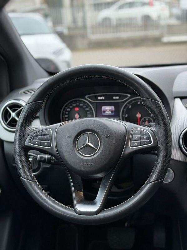 Mercedes-Benz Classe B B 180 d Sport Tech Autom.***