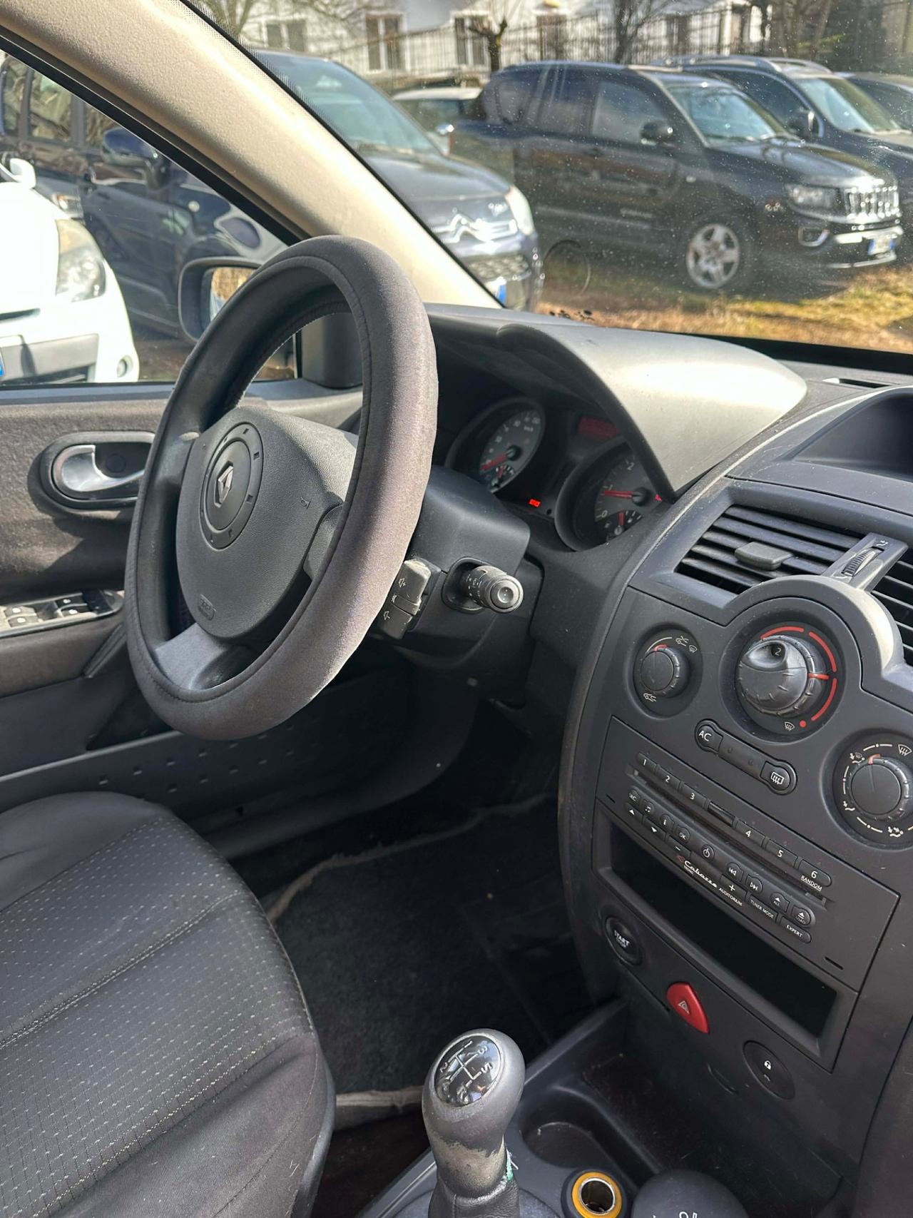 Renault MÈGANE DYNAMIQUE FULLOPT UNICOPROP