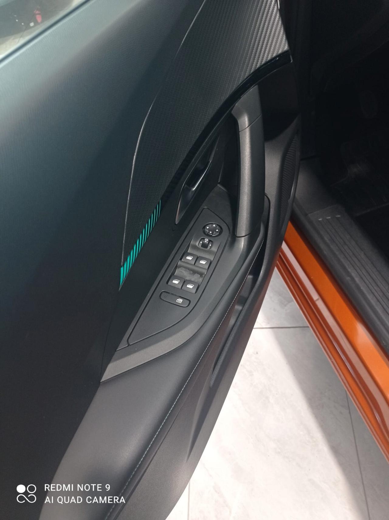 Peugeot 2008 PureTech 100 S&S Allure