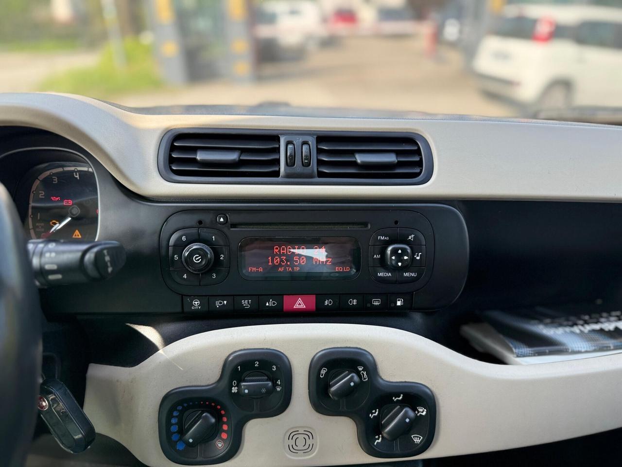 Fiat Panda 0.9 TwinAir 84 CV Natural Power Lounge