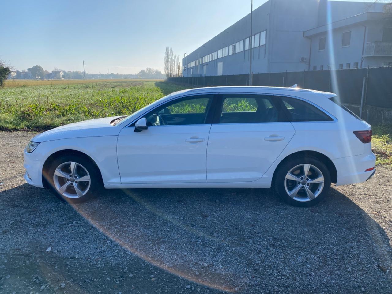 Audi A4 Avant 40 g-tron S tronic Business Sport