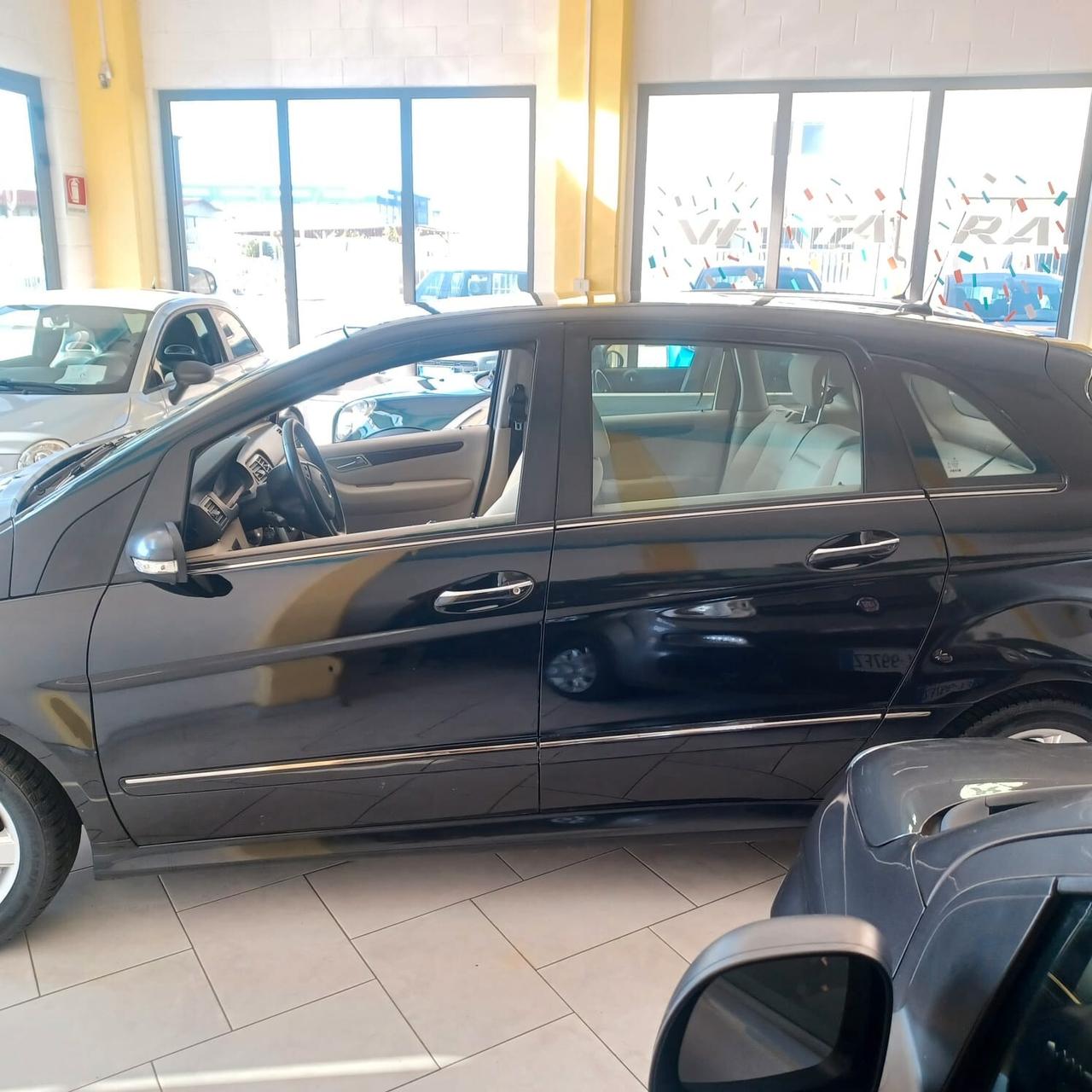 136.428 km CLASSE B 180 PERFETTA 1 2MESI GARANZIA