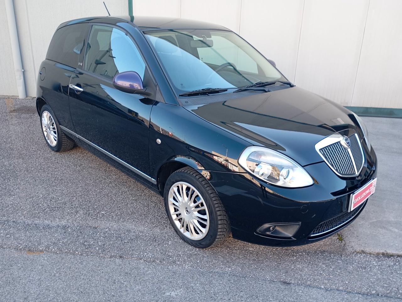 Lancia Ypsilon 1.2 Oro Giallo