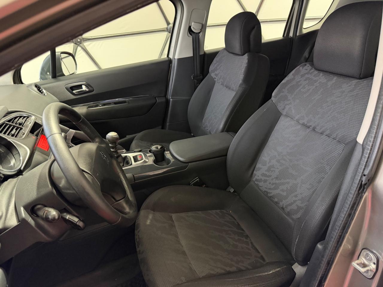 Peugeot 3008 1.6 HDi 110CV Premium