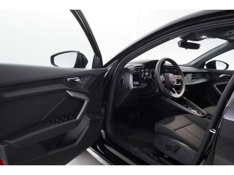 Audi A3 Sportback TFSI 110 kW S tr S line Edition S.Back Camera Navi 17"