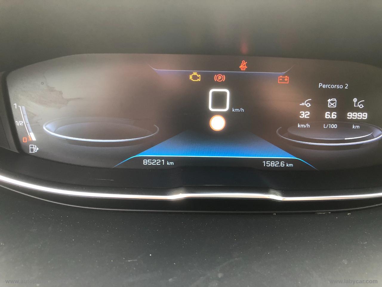 PEUGEOT 3008 BlueHDi 130 S&S Business