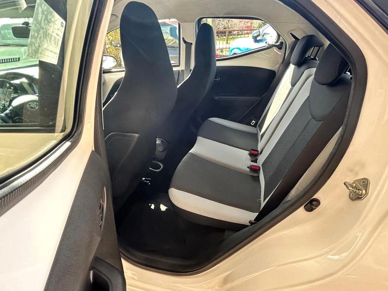 Toyota Aygo 5 Porte Aygo 5p 1.0 x-play m-mt *Promo SD 2026*