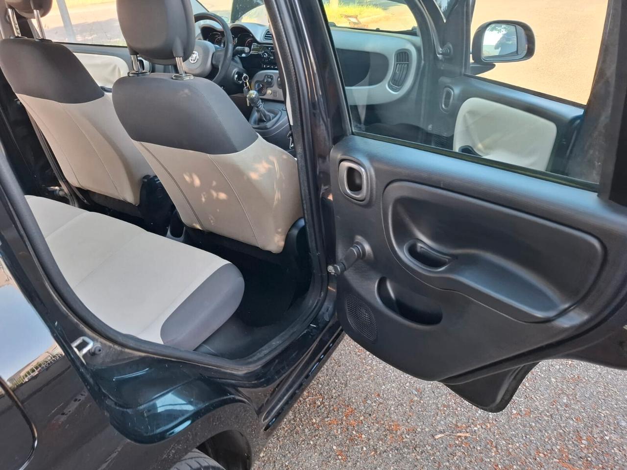 Fiat Panda 1.2 Dynamic SOLAMENTE 127.000 KM