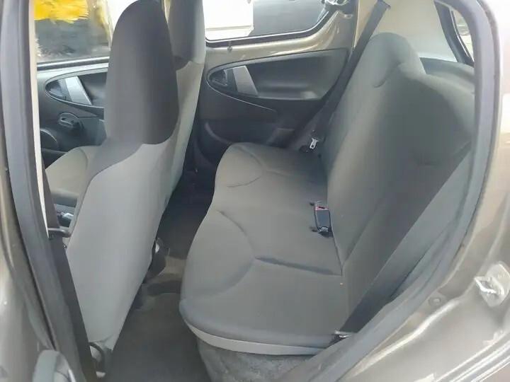 Toyota Aygo 1.0 12V VVT-i 5 porte Active Connect