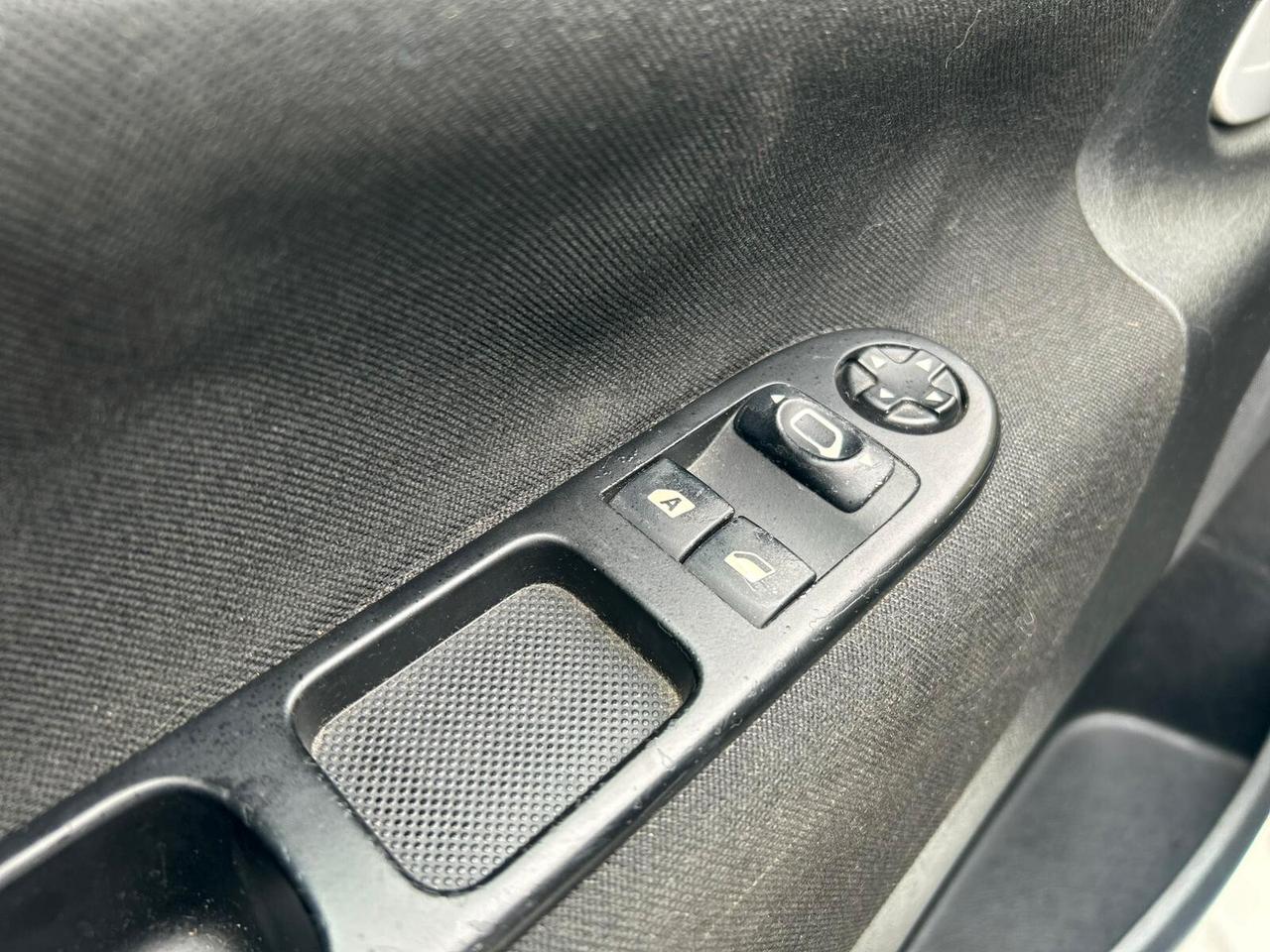 Peugeot 207 Anno 2013 1.4 BENZ/GPL 75CV