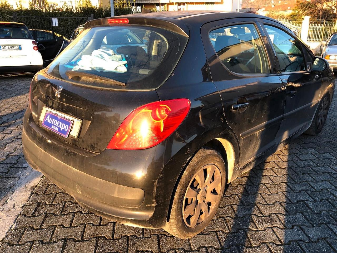 Peugeot 207 1.4 HDi 70CV 5p. ONE Line