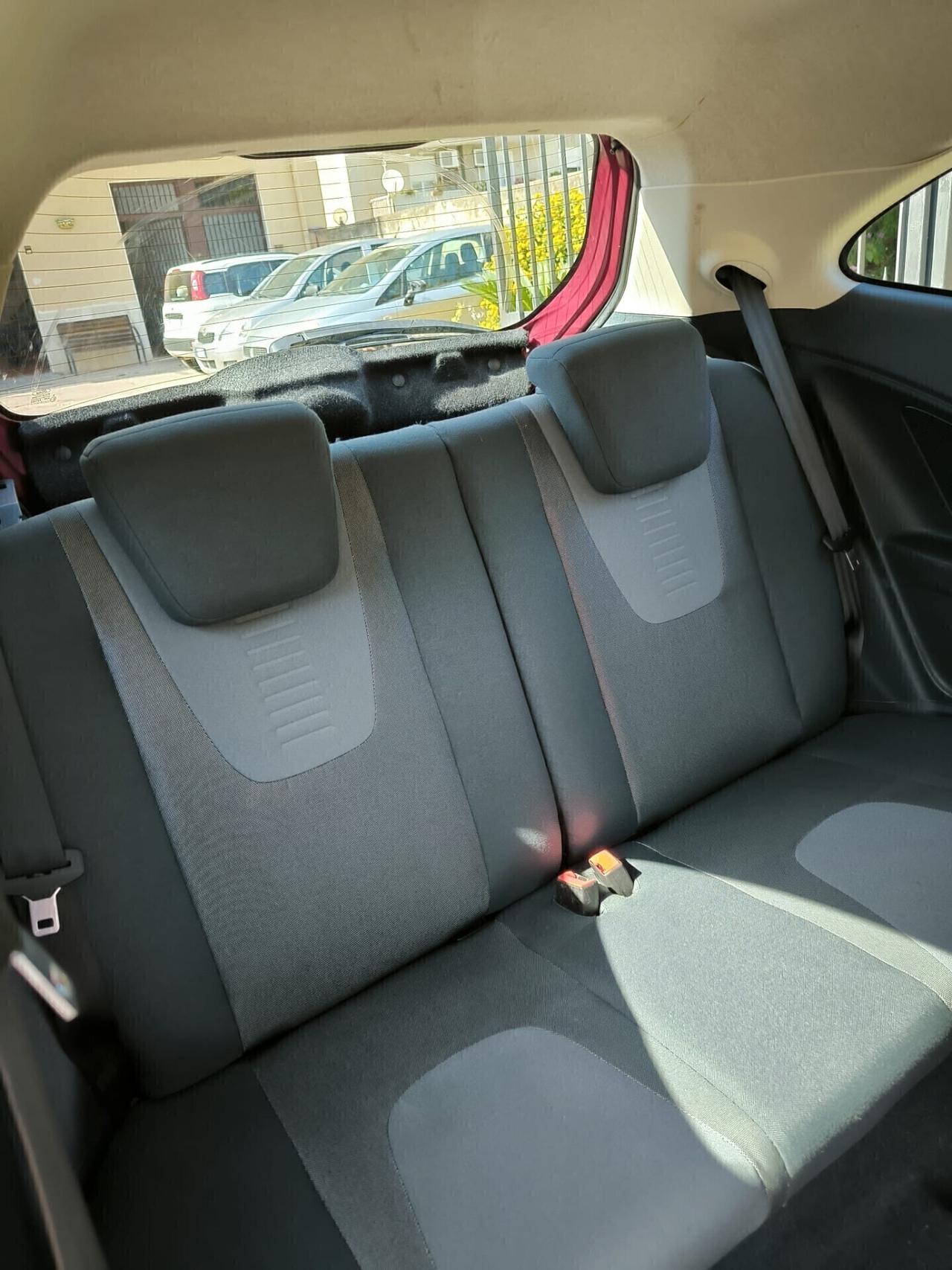 Ford Ka Ka+ 1.2 8V 69CV Titanium 2011